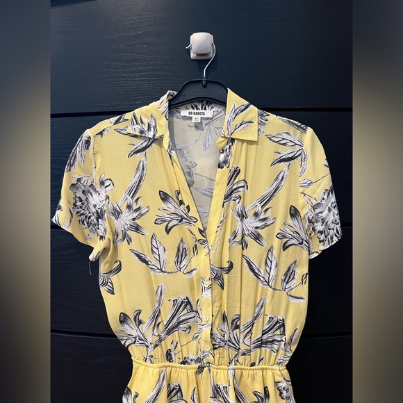 BB Dakota Floral Romper - Picture 4 of 5